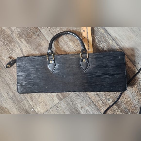 Louis Vuitton epi triangle long clutch - Picture 1 of 14